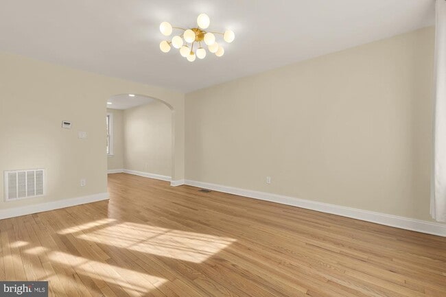 Building Photo - 2205 Observatory Pl NW