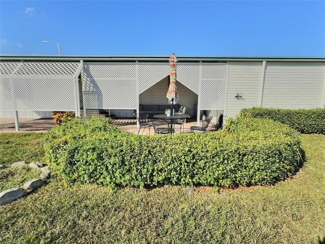 Photo - 667 Sugar Palm St