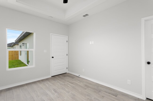 Photo - 313 E Moore Rd