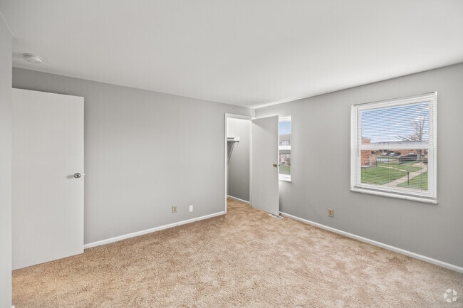 2 BR, 1.5 BA - 989-1,013 SF - Maple (Left Side)