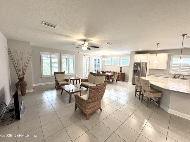 118 Forestview Ln
