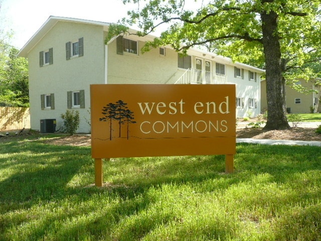Building Photo - Sweet Spot in Carrboro! Inviting, updated 3br 2ba condo...Walk to Weaver St. & minutes to UNC