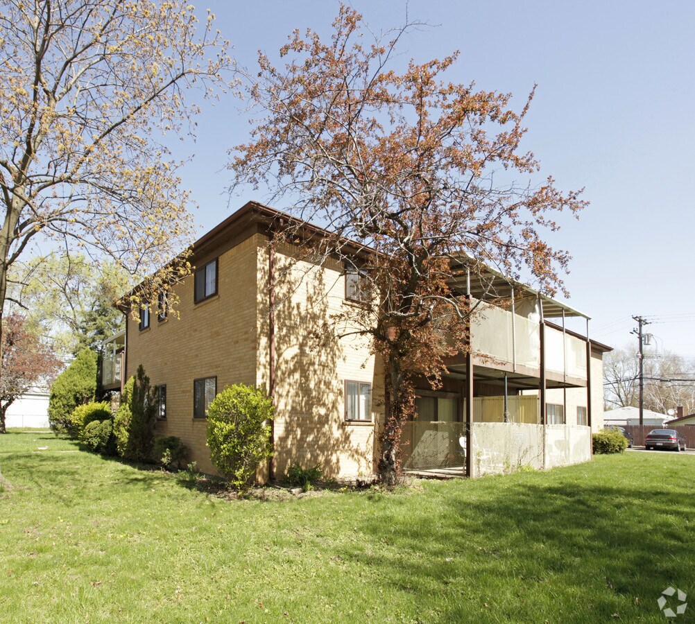Amber's Leafdale Apartments - Amber's Leafdale Apartments