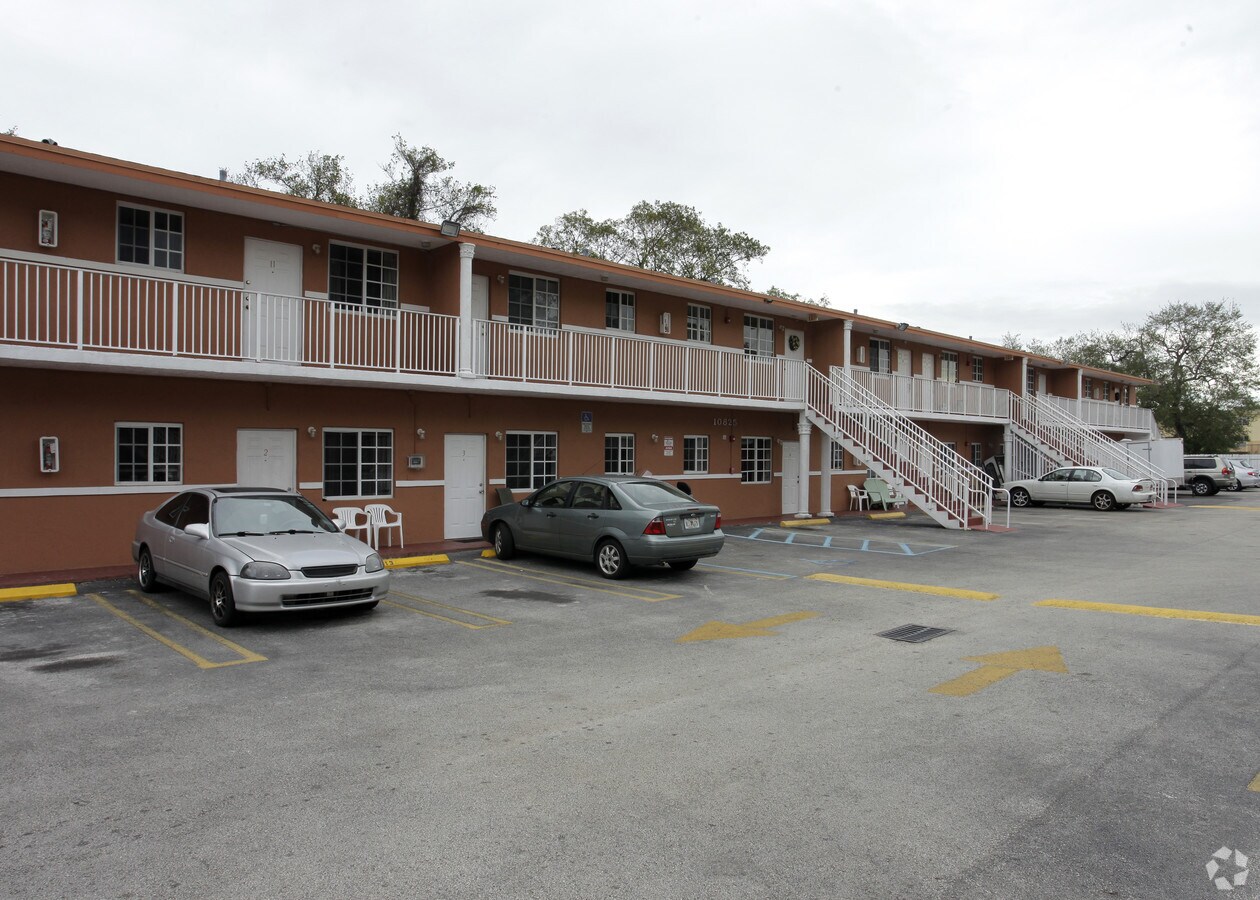 Photo - Kendall Oaks Apartments