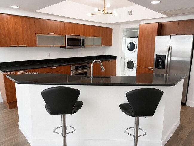 Photo - 14951 Royal Oaks Ln Unit 409