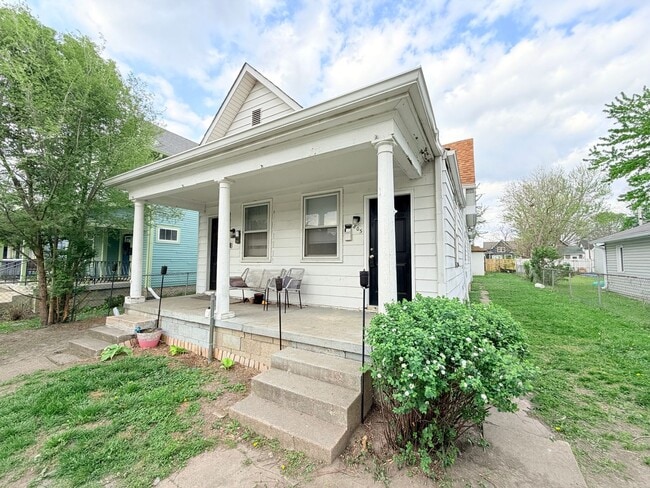 Building Photo - 805 Jefferson Ave