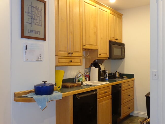 Photo - 17 Centre St Unit 2R