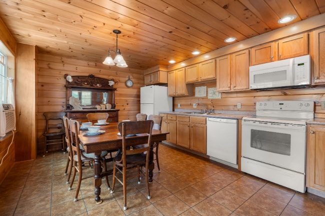 Photo - 2 Traynor St