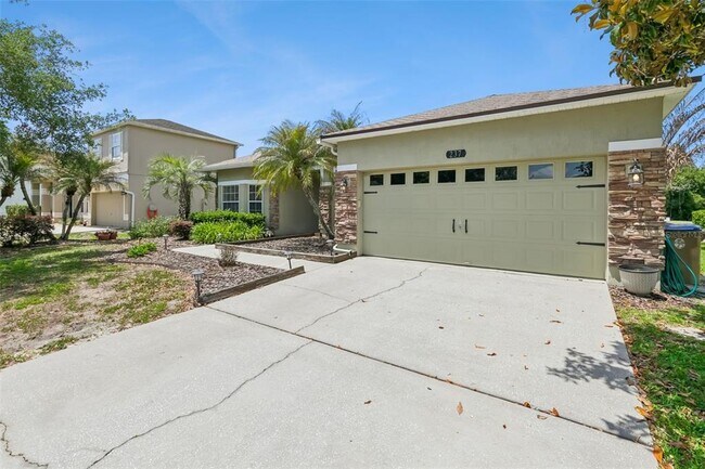 Photo - 237 Strathmore Cir