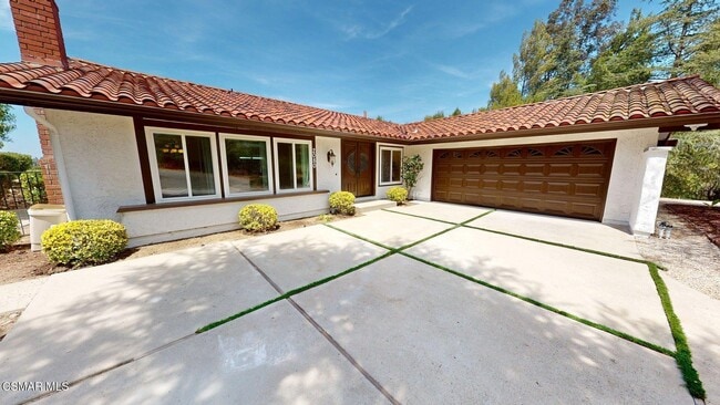 Photo - 2080 Channelford Rd