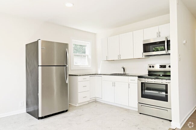 Building Photo - Dog-Friendly Apartment With Ting Fiber Int... Unit Rock Creek Rd 614 #A