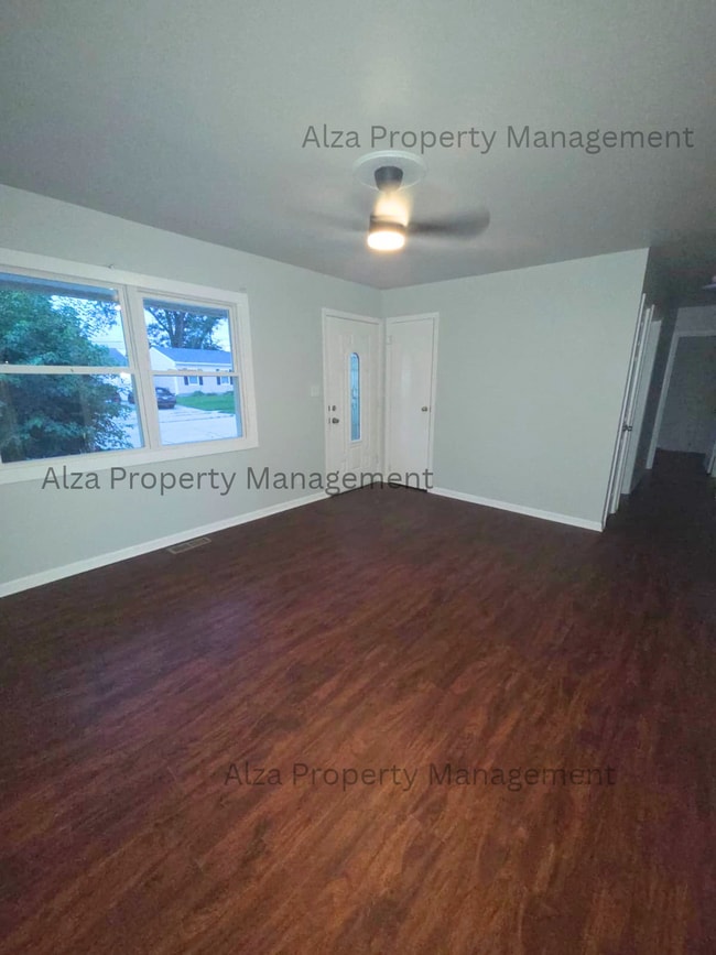 Photo - 218 Healy Ave