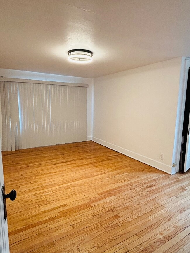 Photo - 7126 W Congress St