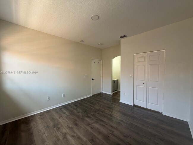 2201 Clipper Pl