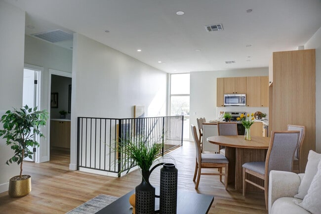 Photo - 630 N Power Rd