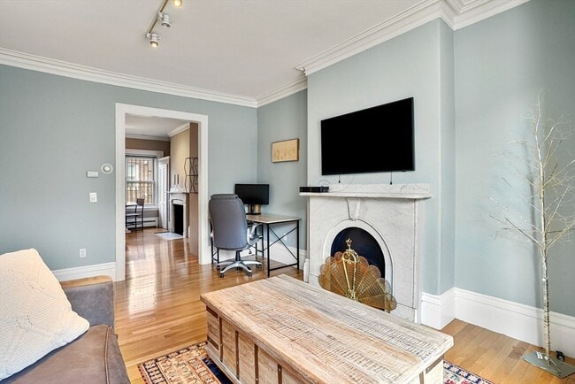 Photo - 587 Tremont St Unit 3