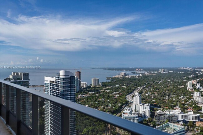 Building Photo - 1000 Brickell Plaza Unit UPH6204 Rental