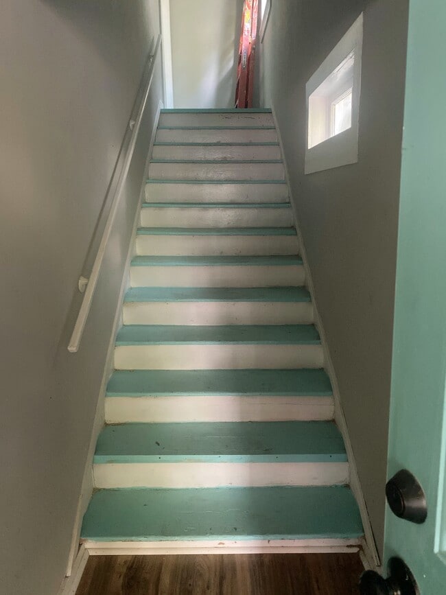 Photo - 143 Tremlett Ave