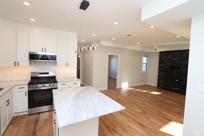 Photo - 14-16-16 Harriet St Unit 1