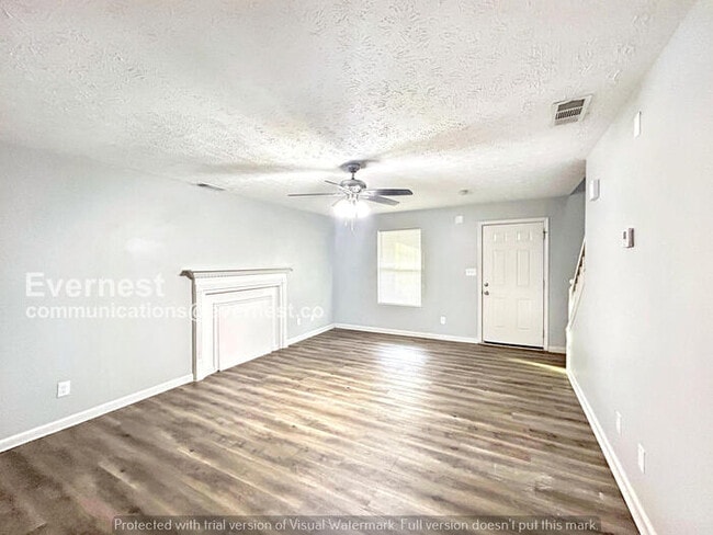 Photo - 3015 Garnet Way