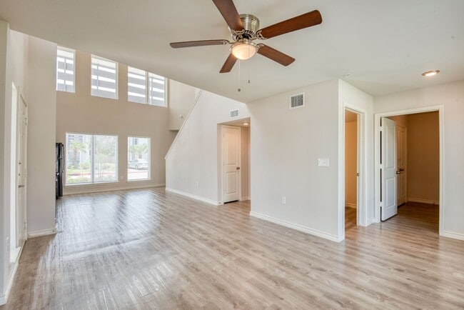 Miramonte Single Living