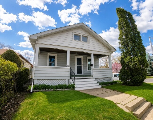 Building Photo - 1228 S 63rd St