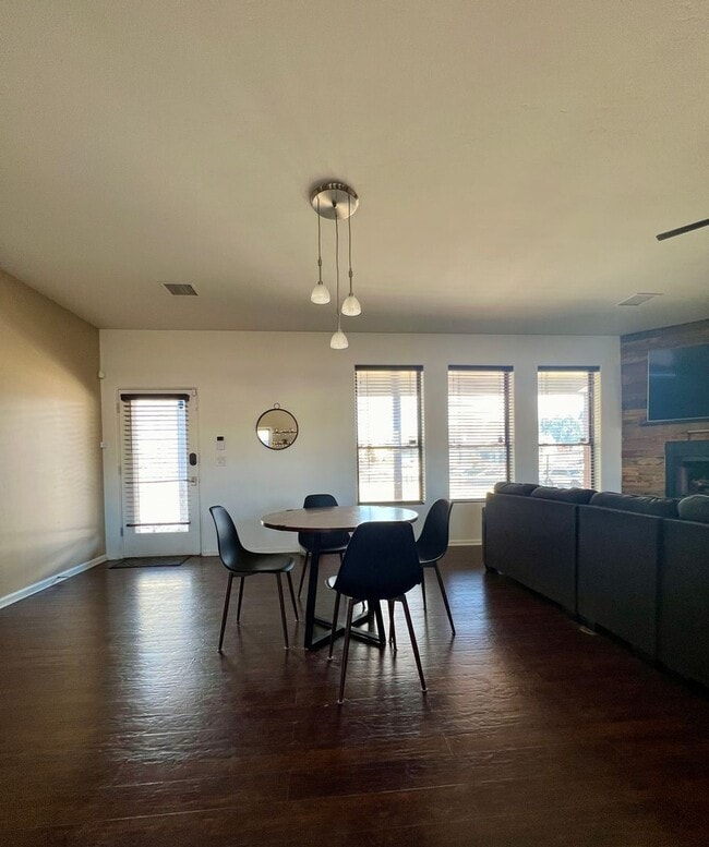 Photo - Charming , Single story 3 Bedroom , 2 Bath Home!