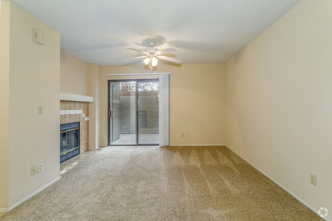 1BR, 1BA - 750SF