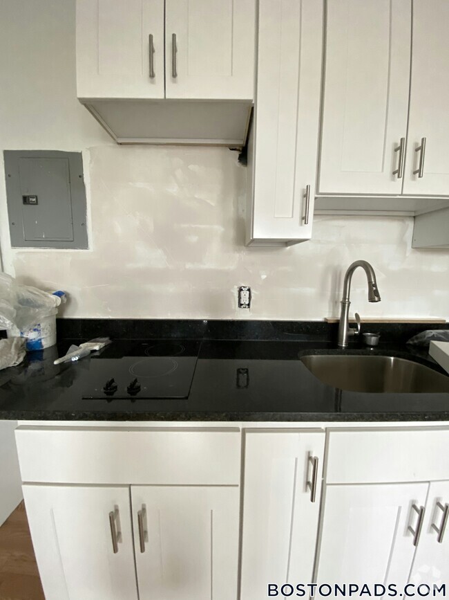 Building Photo - 91 Westland Ave Rental