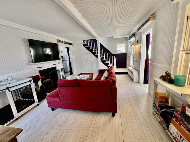 Photo - 624 Vineyard Point Rd