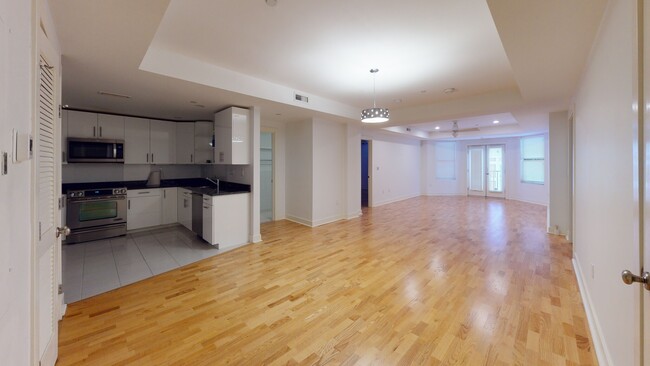 Building Photo - 150 Saint Paul St Unit 202 Rental