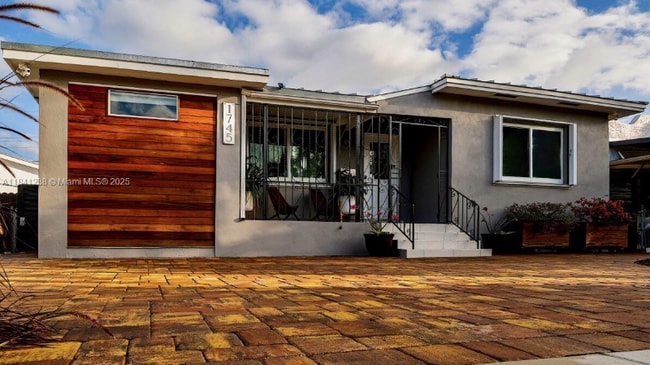 Photo - 1745 SW 11th Terrace