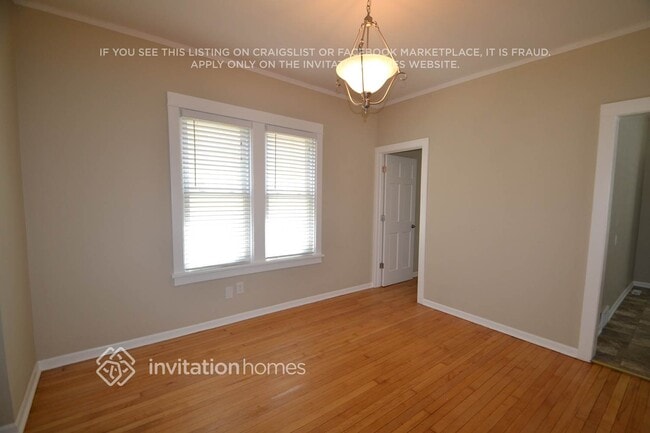 Photo - 4046 N McVicker Ave