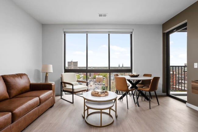 Photo - 421 N Pennsylvania St Unidad ID1312605P