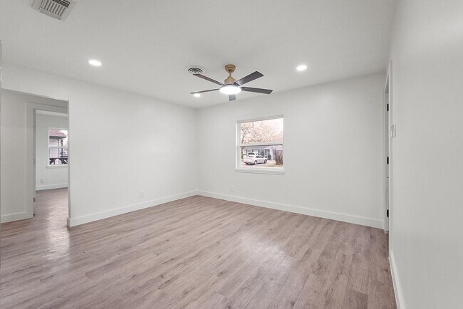 Photo - 2655 Larry Dr