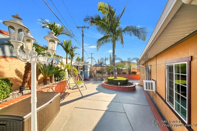 Photo - 1949 E Idahome St