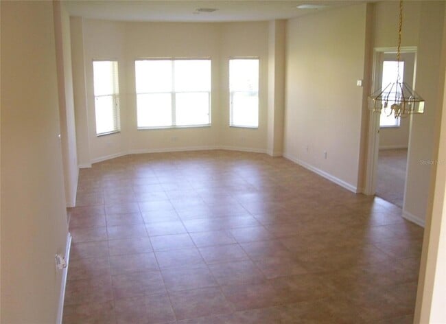 Photo - 420 Moss View Cir