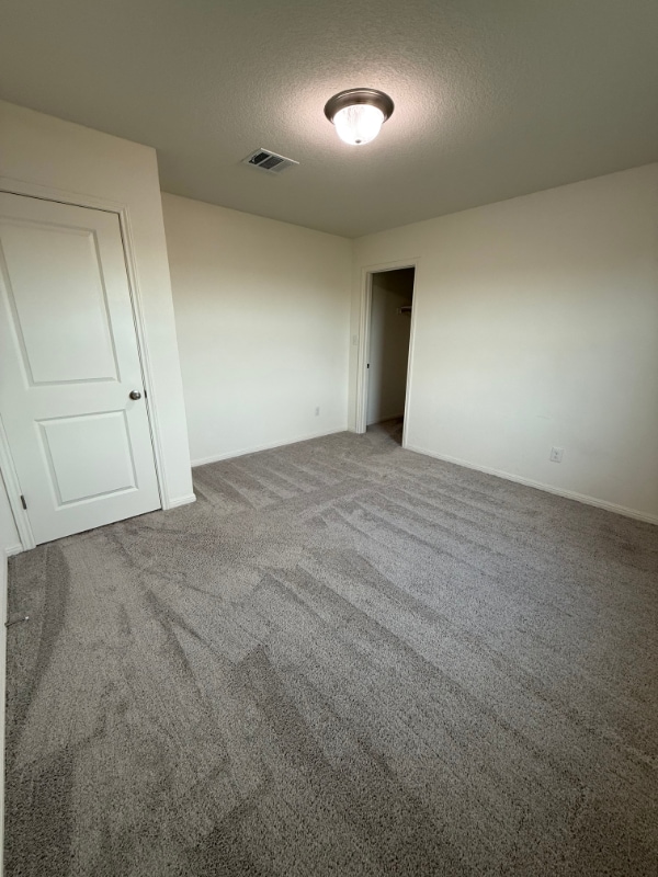 Photo - 107 Waterbuck Lp