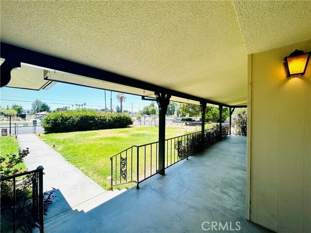 Building Photo - 2750 W Devonshire Ave Rental
