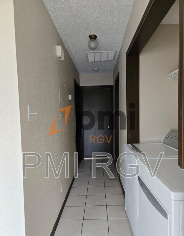 Building Photo - 2912 N 29th Ln Unit 3