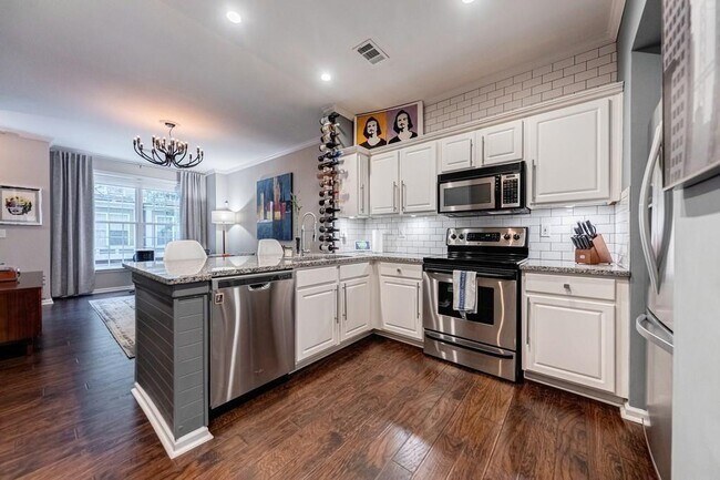 Photo - 1146 Village Ct SE