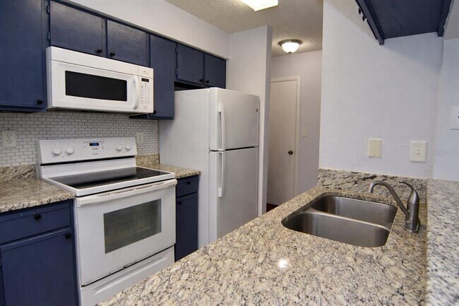 Photo - 8635 Mallard Reserve Dr Unit 201