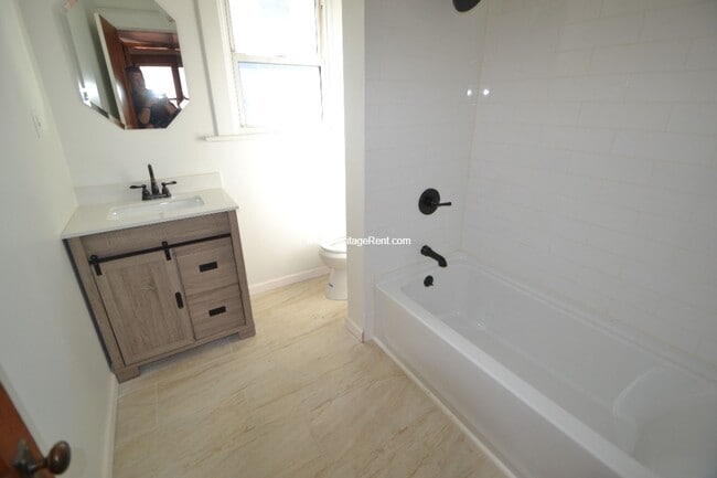 Photo - Nicely renovated 3 bedroom house in Ludlow