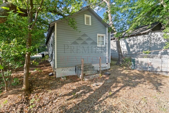 Photo - 608 32nd St