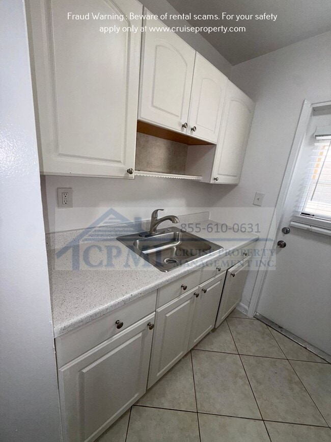 Photo - 1329 NE 17th Ave Unit 2