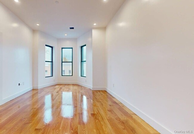 Photo - 1198 Greene Ave