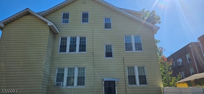 Photo - 264 Pomona Ave Unit 3