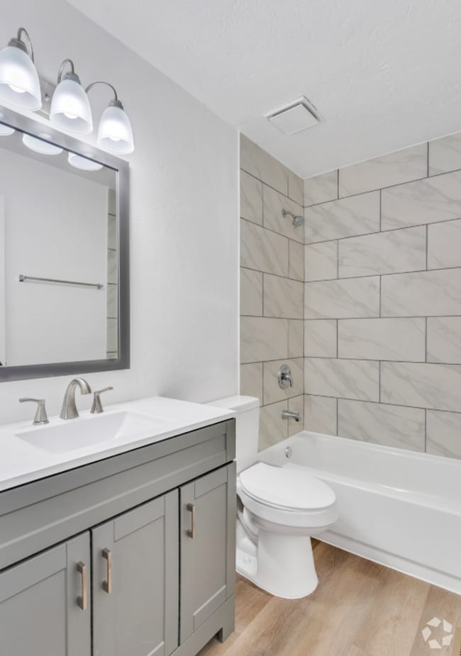Building Photo - Shannon Circle Unit 70 B Rental