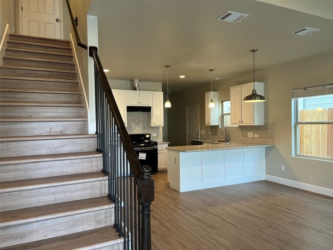 Building Photo - 9718 Pelsey St Rental