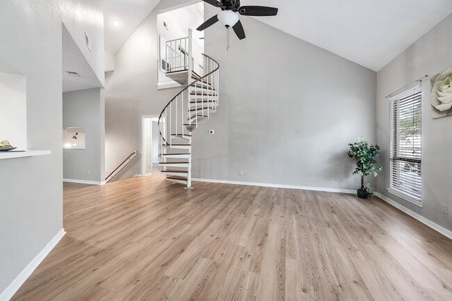 Photo - 4144 Greystone Way Unit 105
